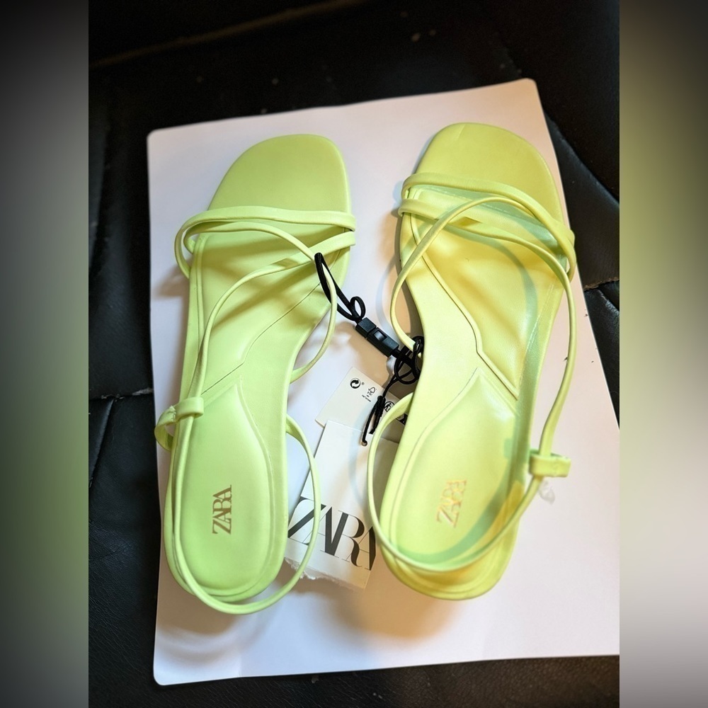 Zara neon green sandals size 37 nwt - Picture 4 of 9